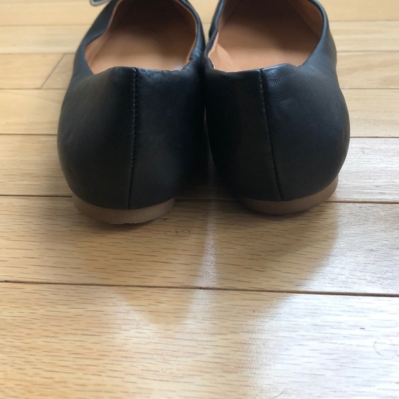 J. CREW WOMANS BLACK POINTY TOE WHITE BOW FLATS - Picture 7 of 8